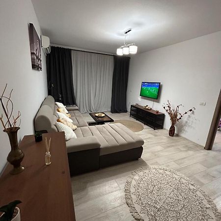 Cozy Apartment 130E By Plaza Bucureşti Ngoại thất bức ảnh