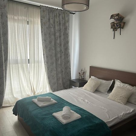 Cozy Apartment 130E By Plaza Bucureşti Ngoại thất bức ảnh
