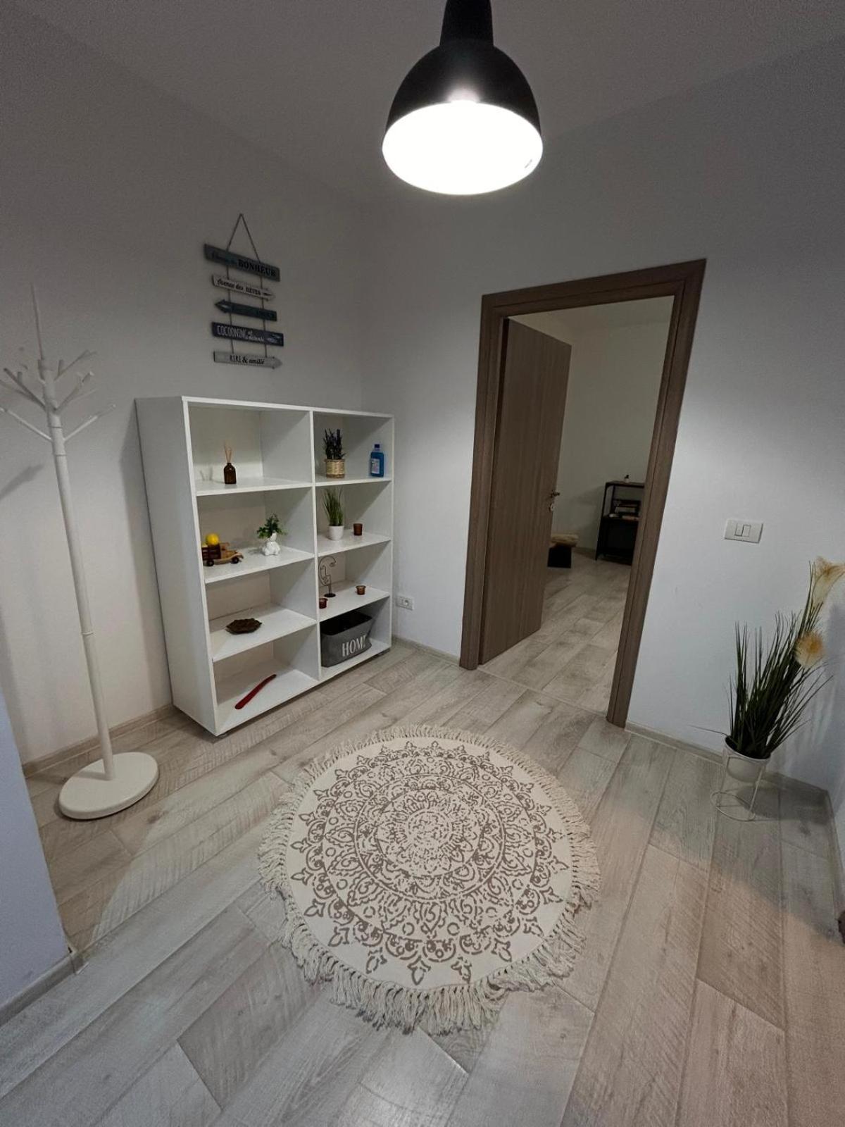 Cozy Apartment 130E By Plaza Bucureşti Ngoại thất bức ảnh