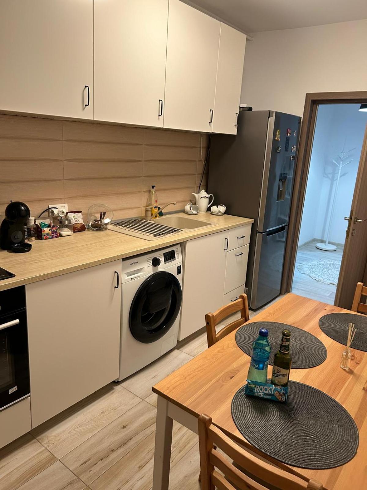Cozy Apartment 130E By Plaza Bucureşti Ngoại thất bức ảnh
